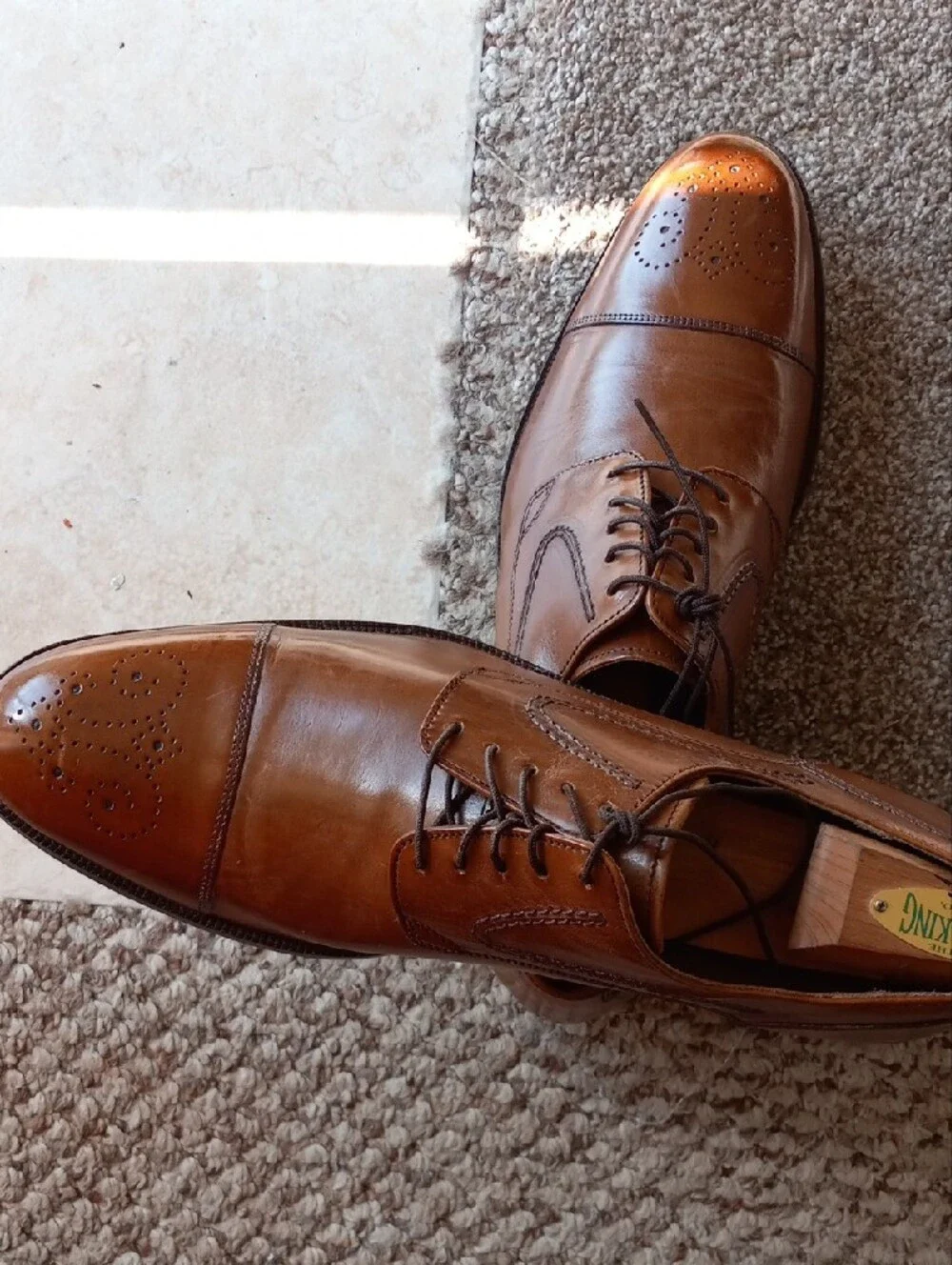 Johnston & Murphy Tan Leather Cap-Toe Oxfords with Brogue Medallion